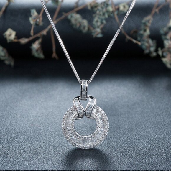 💥 925 Sliver Coating CZ Emerald and Round Cut Necklace for Women, HA4552 - Picture 1 of 4